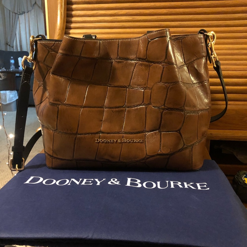 Dooney & Bourke purse
